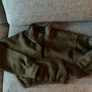 Prettylittlething crop sweatshirt